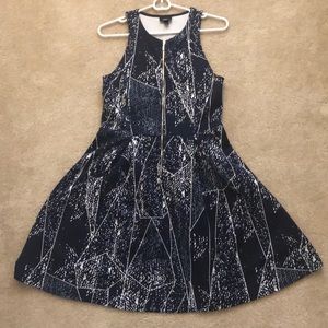 Sleeveless Navy dress with geometric pattern